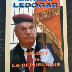 Livre "Le soldat de la r&eacute;publique"