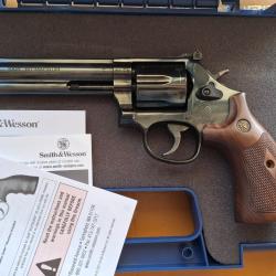 SMITH & WESSON 586 Classic