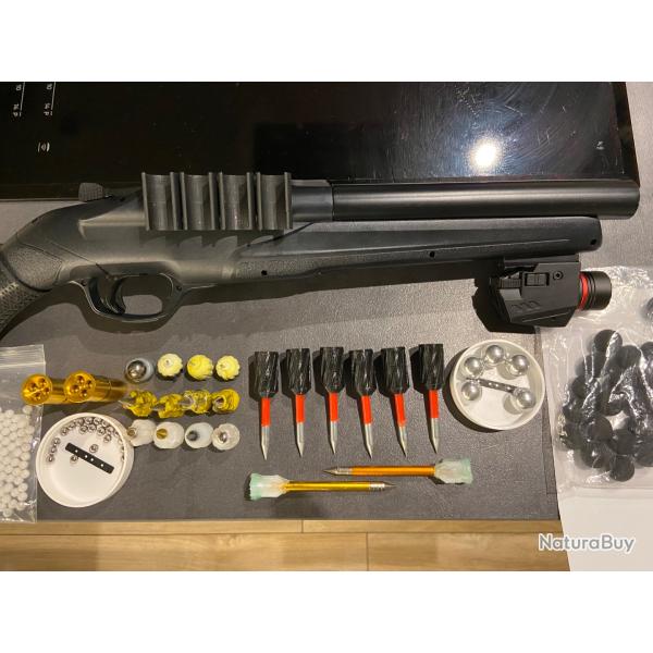 UMAREX HDS 68 avec Accessoires ( fl�ches, billes diverses, slugs,lampe + Laser, porte munitions/16j