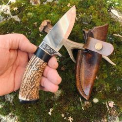 couteau d'artisan  &agrave; d&eacute;pecer skinner , bois de cerf, corne de buffle noir / lame 80crv2