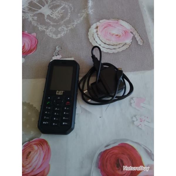 TELEPHONE PRO     CARTERPILAR  B26  ETANCHE 0 L EAU ET A LA BOUE antichocs