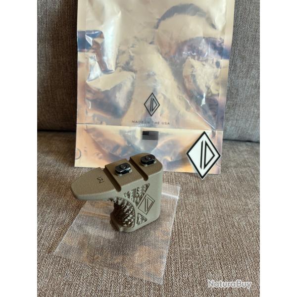 Irregular defense MHS V2 FDE MLok