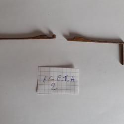 2 ressorts  donc  = 1 grenadi&egrave;re & 1 capucine peut &ecirc;tre pour Gras Chassepot et autre &agrave; voir