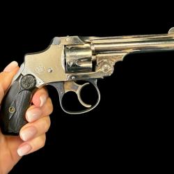 SPLENDIDE SMITH & WESSON HAMMERLESS cal. 32sw short