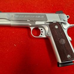 METRO ARMS AMERICAN CLASSIC 2 CAL. 45 ACP ETAT NEUF / FULL INOX + 2 CHARGEURS SUPPLEMENTAIRES