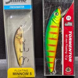 Lot 485 /LOT 2 leurres / 1 SALMO MINNOW 5 ET 1 ABU GARCIA (UV ) ......FISH AND FISHING LEURRES.