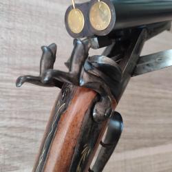 Magnifique fusil &agrave; broche juxtapos&eacute; Li&eacute;gois de calibre 16 bronz&eacute; noir en excellent &eacute;tat canon miroir