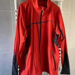 Coupe vent rouge Quechua