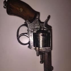 Revolver type bulldog