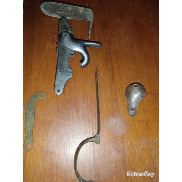 Lot de pi�ce fusil et pistolet 1822