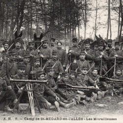 CPA - Camp de St-MEDARD-en-JALLES-Les Mitrailleuses -N&deg;7604