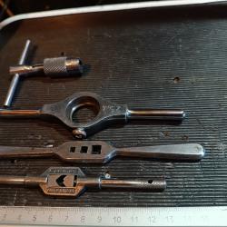 Lot porte fili&egrave;re et porte taraud professionnel tr&egrave;s bon etat lot 2