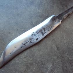 Imposante lame de couteau ancien