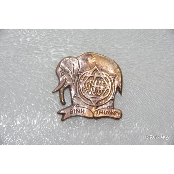 INSIGNE DU 4 � REGIMENT TIRAILLEURS TUNISIENS  / BATAILLON DE MARCHE  ---LOCALE NUMEROTE