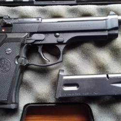 pistolet Beretta 9mm para