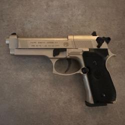 Pistolet Beretta 92FS nickel plaquettes noires