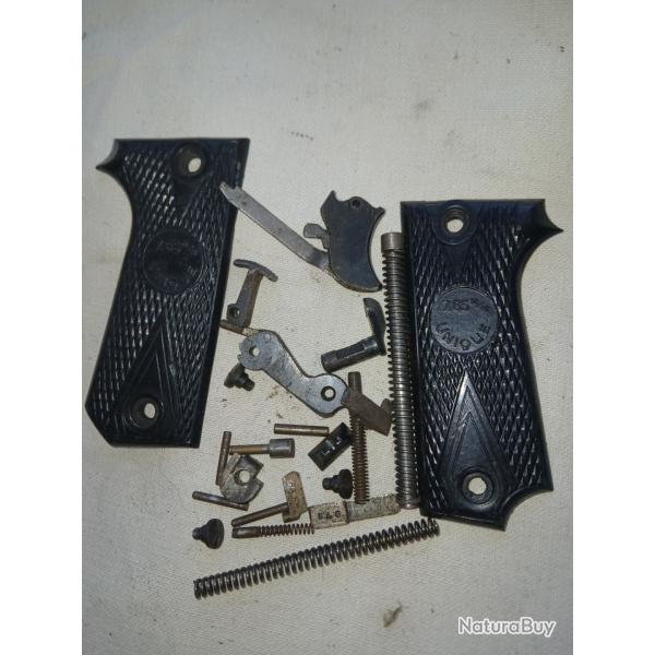 Lot de pi�ces d�tach�es Unique 7,65 vente libre .