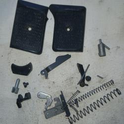 Lot de pi&egrave;ces d&eacute;tach&eacute;es pistolet tir &agrave; blanc romen