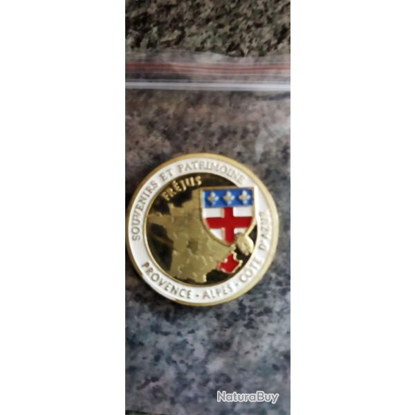 M�daille souvenirs  Port de Fr�jus