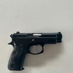 pistolet CZ, 75 compact, 9 mm. Excellent &eacute;tat.