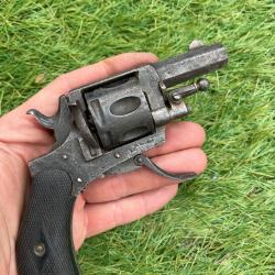 Revolver bulldog cat&eacute;gorie D