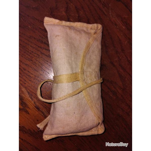 Trousse a couture cachou troupe coloniale