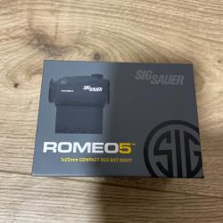 Point rouge Rom&eacute;o 5