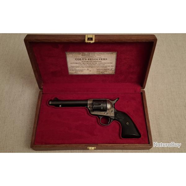 COFFRET POUR COLT SAA 1873