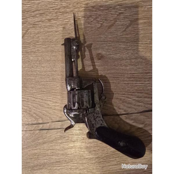 Revolver ba�onnette a broche 8mm 10 coups