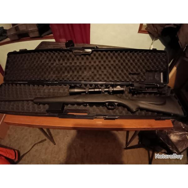Carabine d'aff�t mossberg cal 243, lunette 2.5-10x56E, bipied et mallette