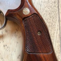 Tr&egrave;s belles plaquettes S&W K / L square butt