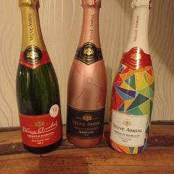 Assortiment de cr&eacute;mant de Bourgogne Veuve Ambal