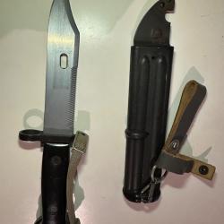 Ba&iuml;onnette AK47 ( ench&egrave;res &agrave; 1� sans prix de r&eacute;serve)