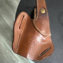 &Eacute;tui colt Gil Holsters M47 en cuir