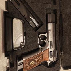 Pistolet CZ 75 B