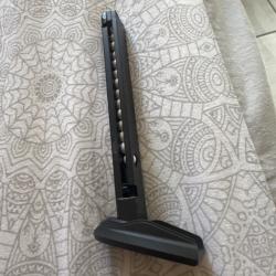 Chargeur pour Beretta APX CO2 6mm. Ce chargeur est neuf , je me suis tromp&eacute; lors de la commande