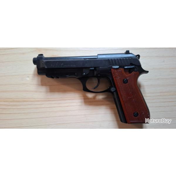 TAURUS PT92  9�19 - PLAQUETTES BOIS GRAV�ES - EXCELLENT �TAT.