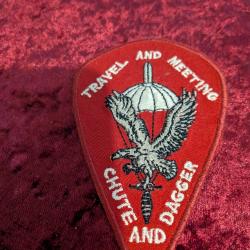 Patche militaire travel and meeting chute and dagger