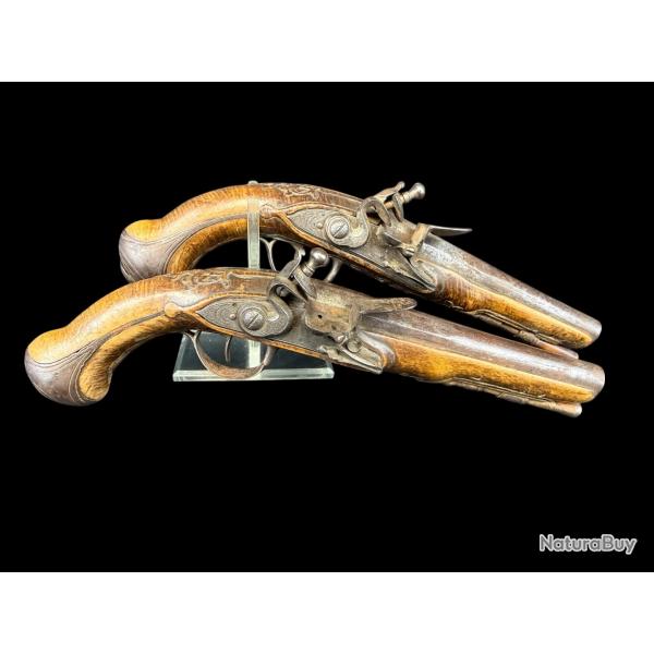 PAIRE DE PISTOLETS � SILEX 18eme siecle