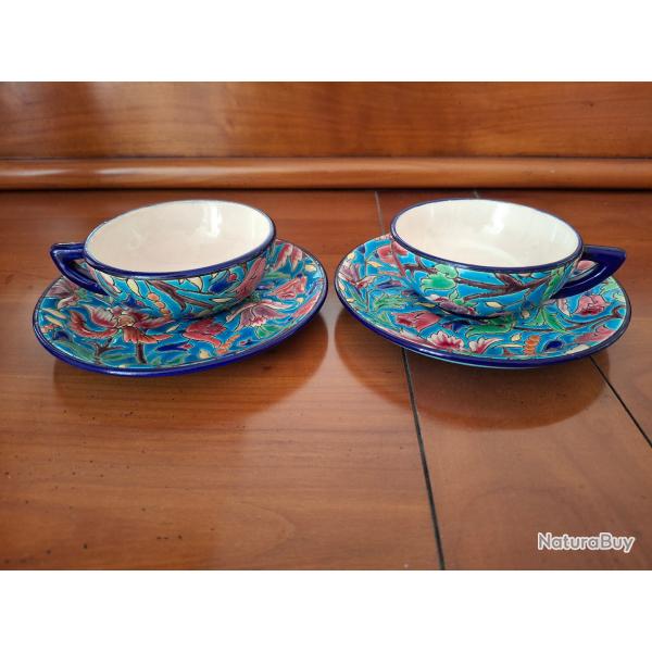 T�te � t�te, lot de 2 tasses � caf� et soucoupes en �maux de Longwy