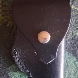 Vends &eacute;tui holster pour petit pistolet 6,35 ou 6mm