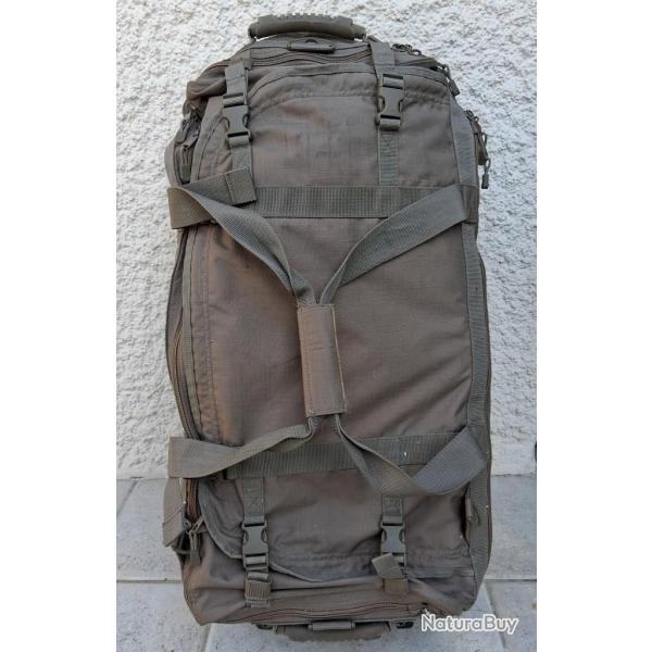 Grand sac de voyage militaire � roulettes