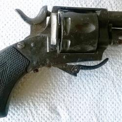 Petit Bulldog Cal 320