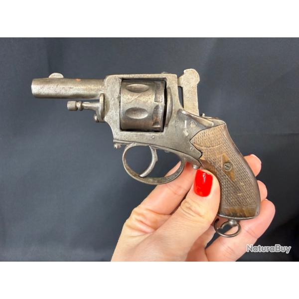 BULLDOG FABRICATION ALLEMANDE cal. 320