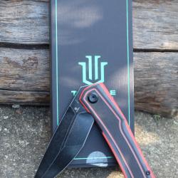 Couteau Tenable Kratos Lame Acier Nitro-V Black Manche G10 Black/Red Liner Lock Clip 1024A1