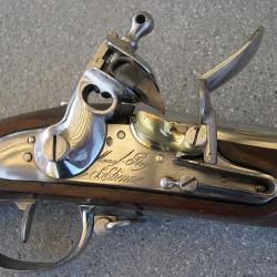 EXCEPTIONNEL ET RARE FUSIL DE VOLTIGEUR D'INFANTERIE mod&eacute;le  AN 9 , seconde restauration.