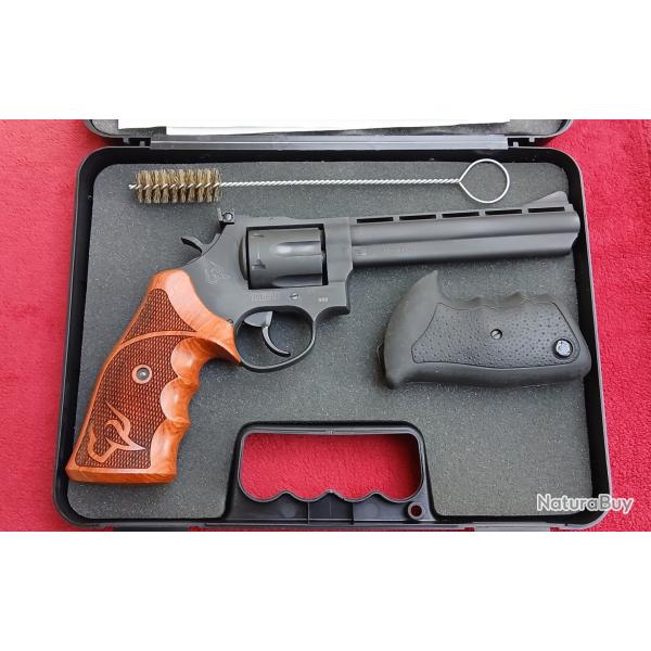 REVOLVER TAURUS 689 6'' BLACK MATTE 357MAG