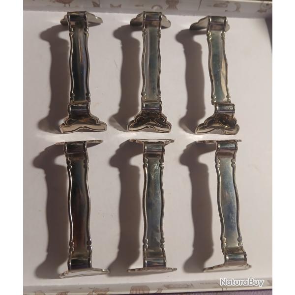 LOT DE PORTE-COUVERTS EN M�TAL ARGENT�