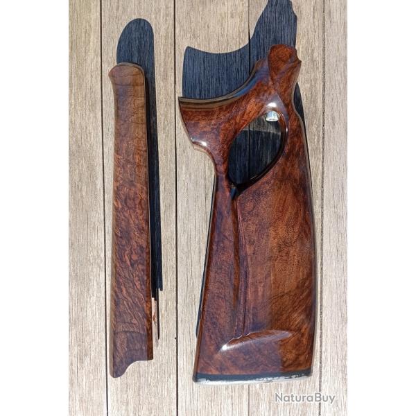 Crosse blaser R93 trou de pouce droitier