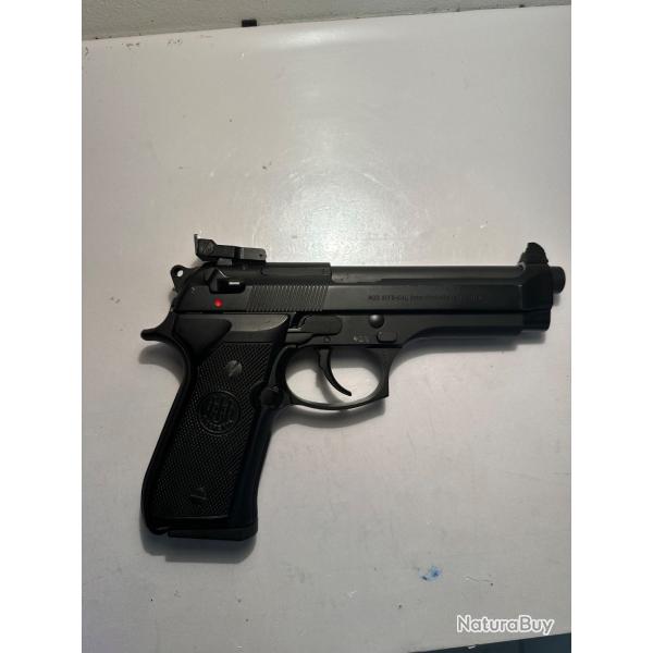 Beretta M92 FS 9x19 Luger avec hausse r�glable et deux chargeurs